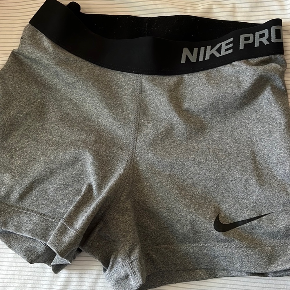 WOMENS NIKE PROS SIZE SMALL